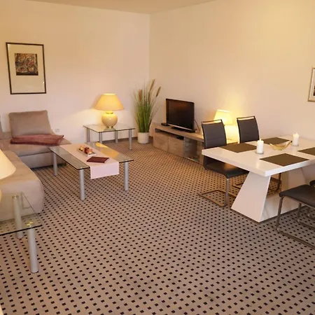 Unter Den Linden - 46-17 Apartment *