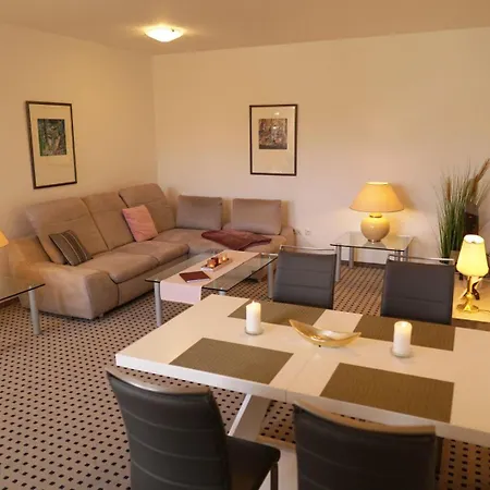 Unter Den Linden - 46-17 Apartment