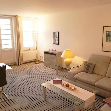 Unter Den Linden - 46-17