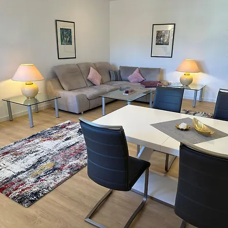 Unter Den Linden - 46-17 Apartmán
